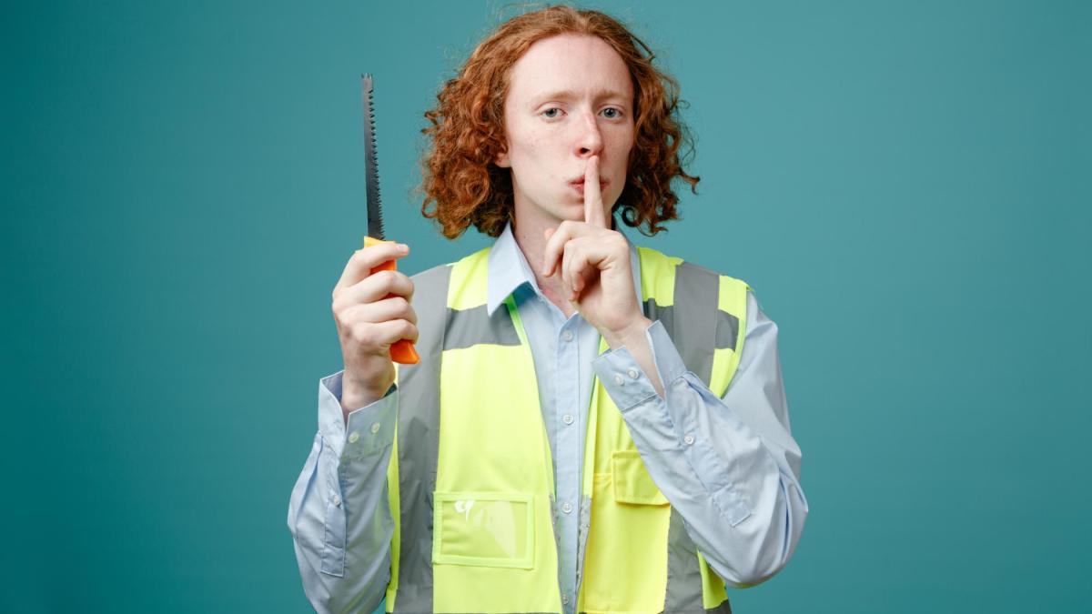 подросток на работе