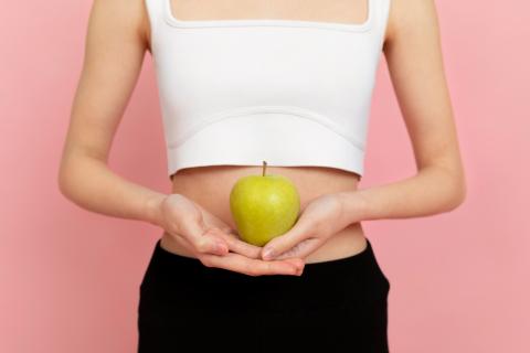 Как улучшить пищеварение за 5 минут в день: простые советы для здоровья кишечника