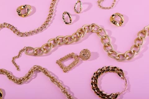 Как узнать свой подтон и выбрать украшения, которые идеально вам подойдут