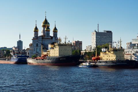 Архангельск в недоумении: почему экран МЧС внезапно призвал к пассивному дыханию