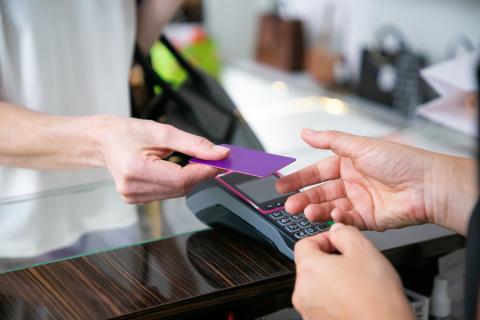 Преступники теряют лазейку: новый закон остановит обнал через подростков