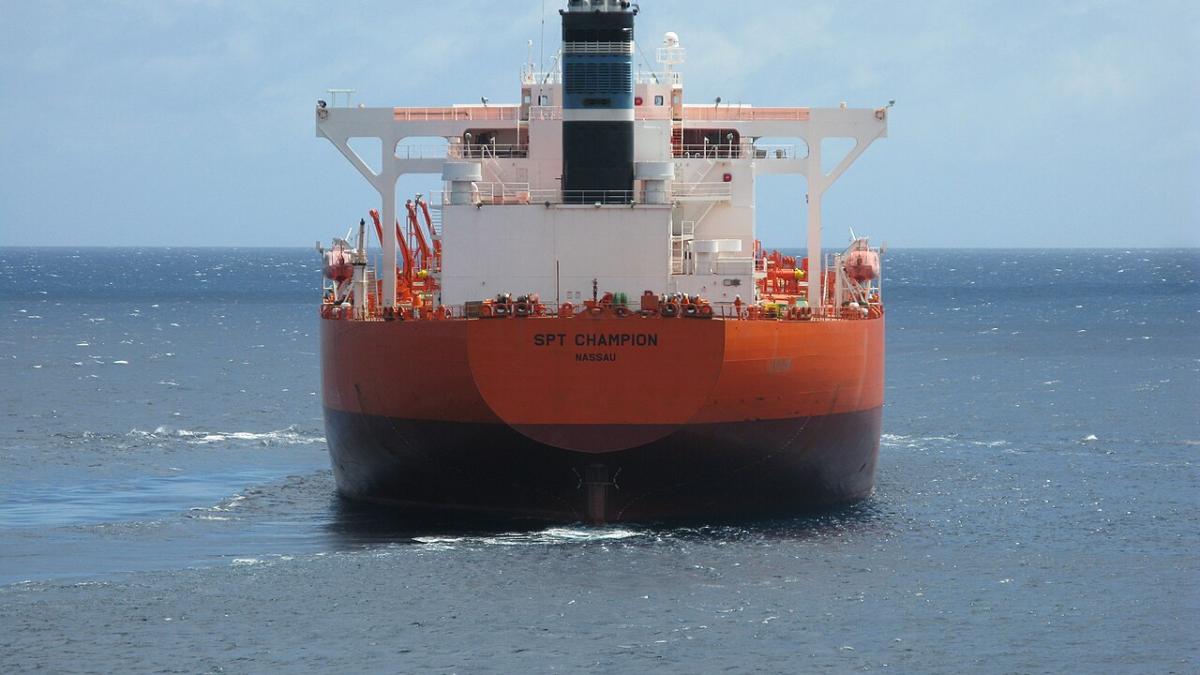 Двухкорпусный нефтяной танкер SPT Champion Двухкорпусный нефтяной танкер SPT Champion