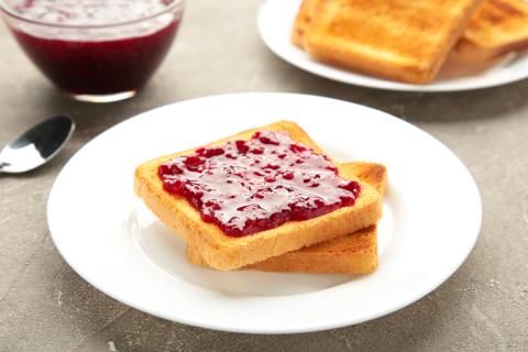 Сладости и белый хлеб повышают риск рака лёгких