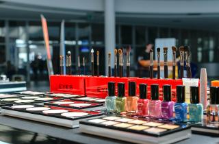 Бальзам La Mer восстановил мягкость и комфорт губ — Into The Gloss