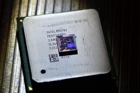 NVIDIA рвёт рынок: акции улетели выше Apple и побили исторический рекорд