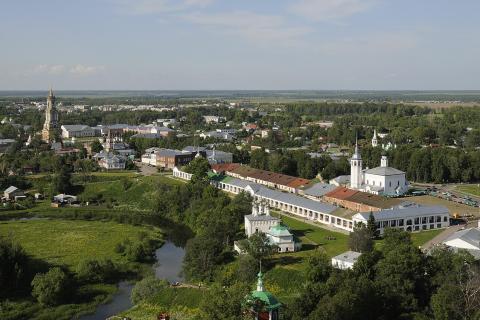Суздаль остаётся одним из самых популярных направлений осеннего туризма в России