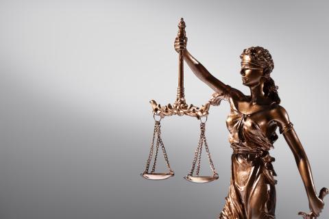 На Камчатке гида Ивана Алабугина приговорили к 4,5 годам колонии по делу о гибели туристов — прокуратура