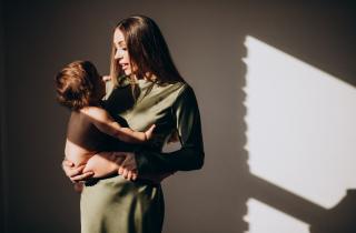 Учёные: мамы, ведущие дневник благодарности, на 25% реже испытывают тревогу