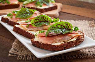 Казалось, обычный бутерброд, пока не попробовал сделать вот это: вкус, как в итальянском кафе