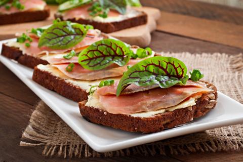 Казалось, обычный бутерброд, пока не попробовал сделать вот это: вкус, как в итальянском кафе