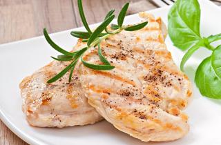 Без жира, без тяжести, без скуки: курица, которую можно есть хоть каждый день