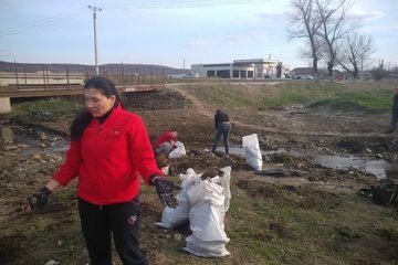 Жители Ингушетии очистили берега рек от мусора