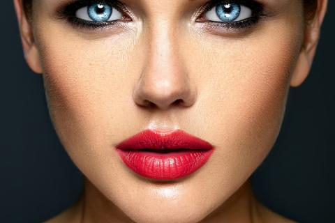 Hourglass выпустила стойкую матовую помаду Opaque Rouge — Into The Gloss