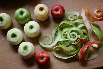 Врач-гастроэнтеролог: овощи и фрукты нужно есть с кожурой