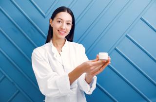 Автозагар Clarins дал естественный оттенок кожи — Into The Gloss