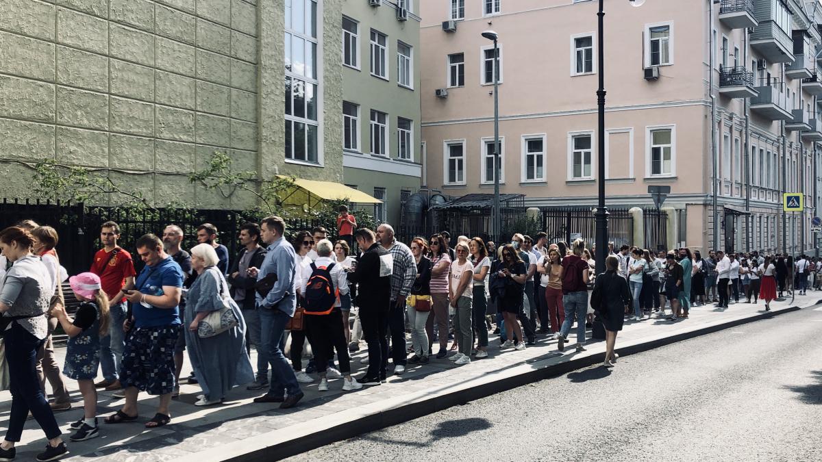 Очередь избирателей Очередь избирателей