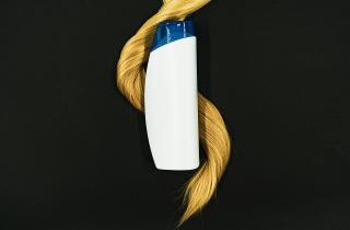 Фиолетовый или синий? Как выбрать шампунь, который спасёт твой оттенок от катастрофы