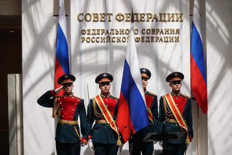 Штрафы по-новому: сколько теперь может стоить бутылка после 23:00