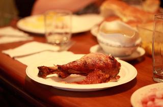 Запечённые куриные ножки с лимоном стали сибирским вкусом для праздников — повара