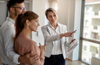 Спрос на риелторов в России вырос на 34%