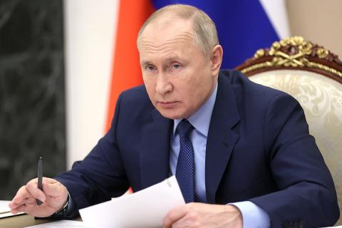 Путин подписал закон против анонимных коллекторов