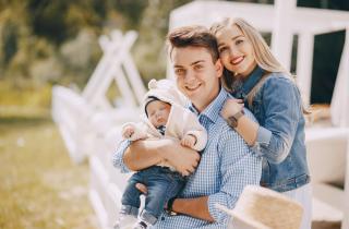 Молодые семьи получат до 100 тысяч: УрФУ поднял поддержку студентов-родителей