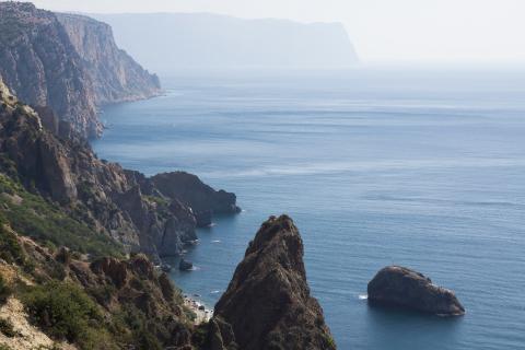 Призрак Миледи и карадагский змей: мистические истории Крыма, о которых не расскажут в туристических буклетах