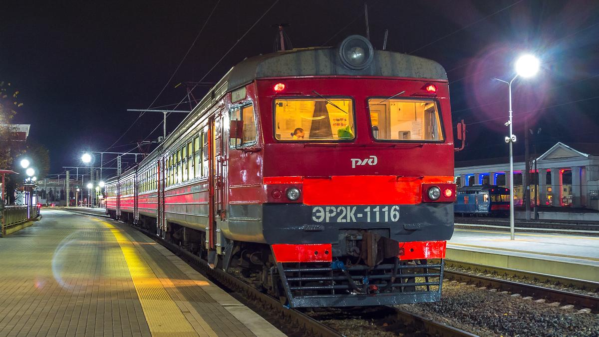 ЭР2К-1116, Россия, Орловская область, станция Орёл (Trainpix 177115) ЭР2К-1116, Россия, Орловская область, станция Орёл (Trainpix 177115)