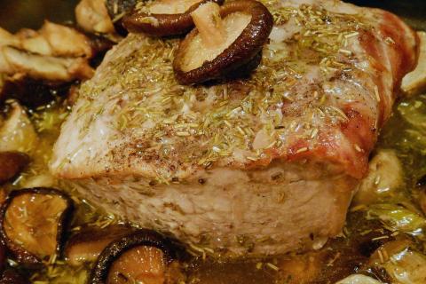 Мёд формирует лёгкую карамельную корочку на свином филе — гастрономы