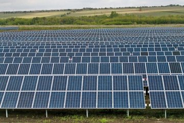 В Оренбургском регионе ввели в эксплуатацию новую солнечную электростанцию
