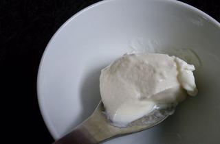 Ягоды в йогурте придают антиоксиданты, улучшающие обмен веществ — диетологи