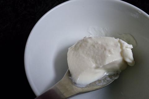 Ягоды в йогурте придают антиоксиданты, улучшающие обмен веществ — диетологи