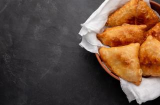 С горячим чаем и душевным разговором: пирожки, как пекли наши бабушки