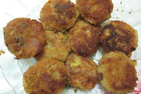 Картофельное пюре подчеркнуло мягкость рыбных кнелей — повара