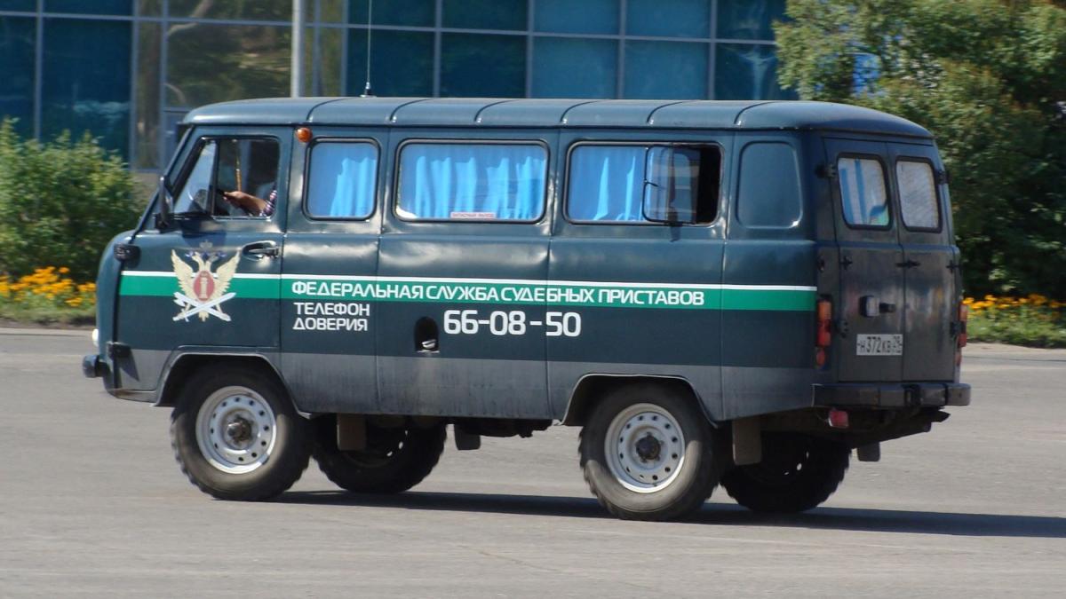 Автомобиль службы судебных приставов