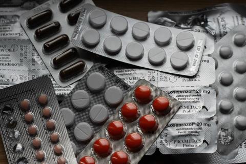 Даже аспирин не по карману: россияне массово отказываются от лечения
