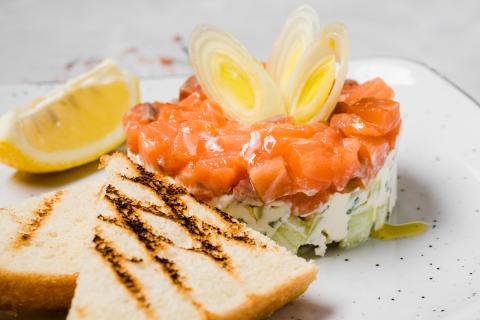 Скандинавские методы засолки рыбы легли в основу гравлакса