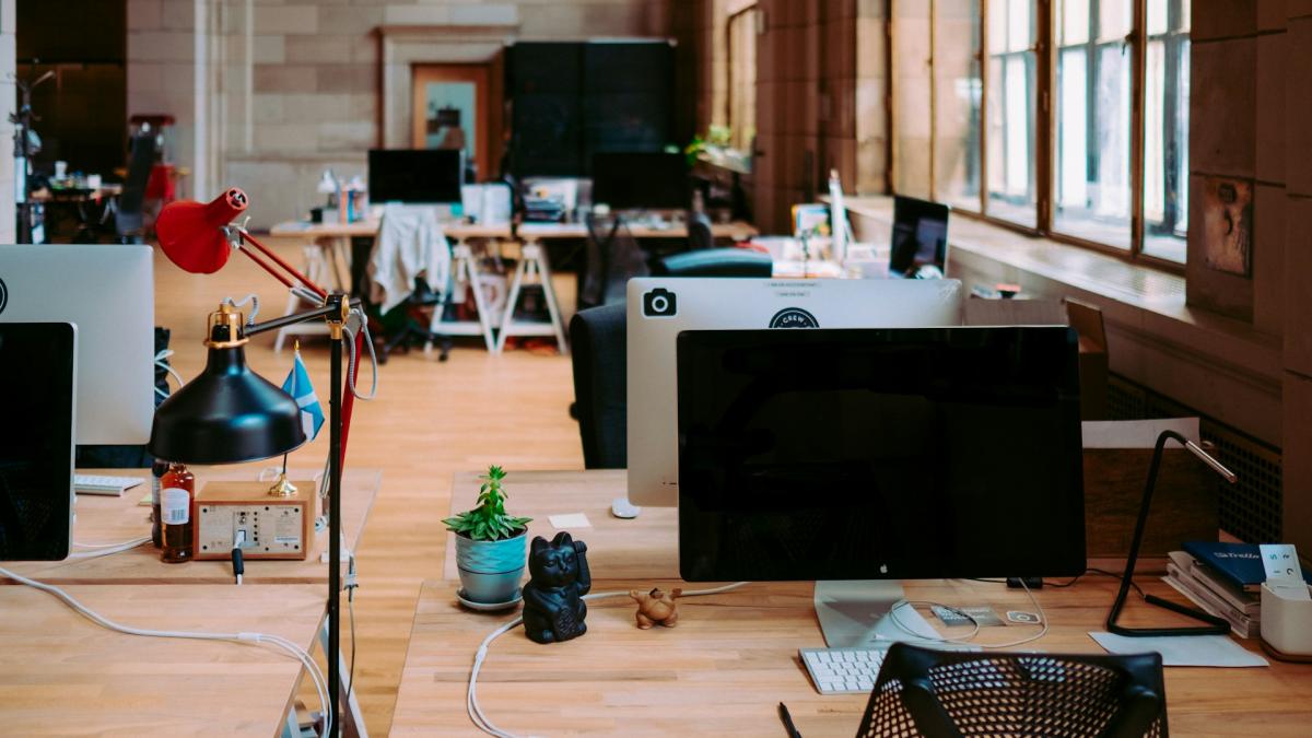 Фото офиса и рабочего места