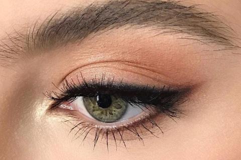 Вот почему чёрная подводка не всегда работает: секрет идеального макияжа раскрыт