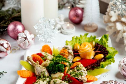 Куриные ножки с овощами в мультиварке сохраняют сочность мяса — кулинары