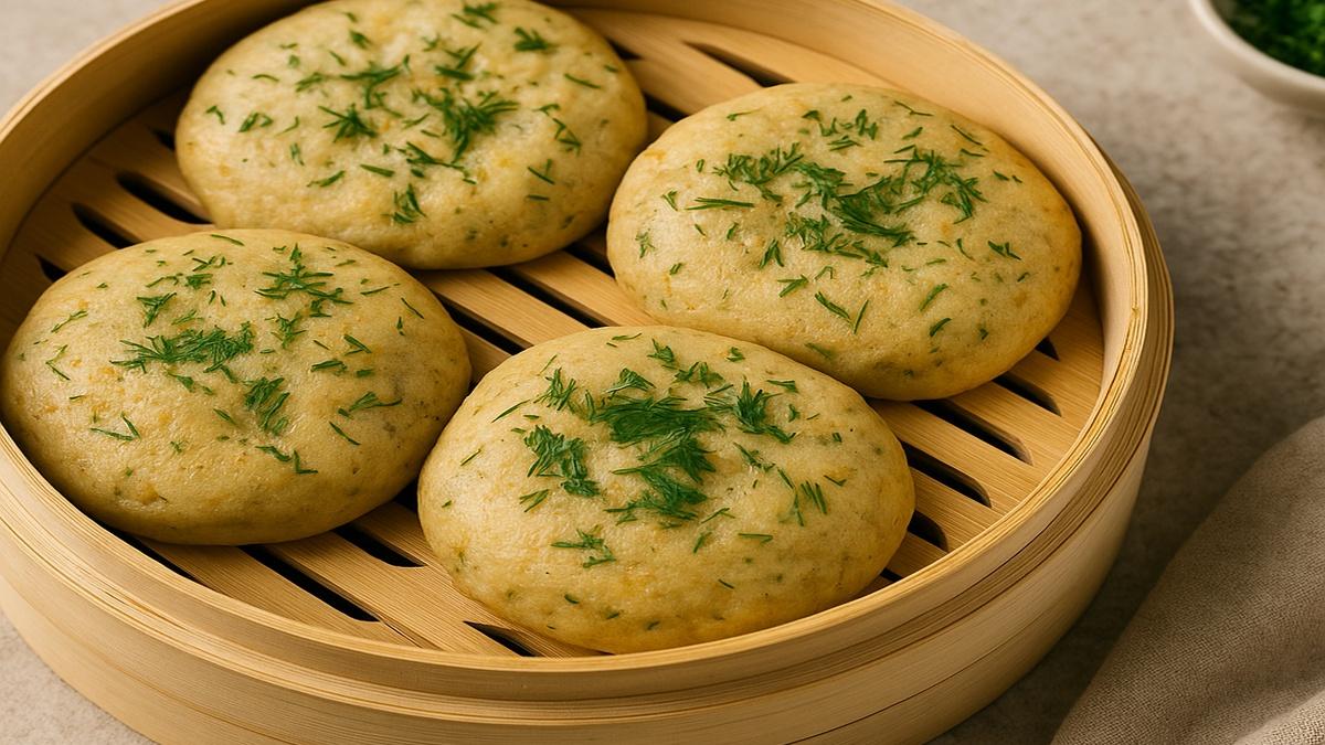 Лепёшки на пару с кедровой мукой и зеленью Лепёшки на пару с кедровой мукой и зеленью