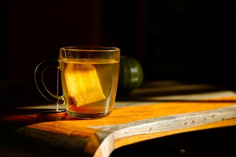 Ешьте, что хотите, главное — запивайте: как постферментированный чай меняет уровень жира в организме