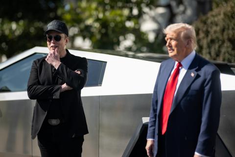 Скандал с президентом обрушил стоимость Tesla