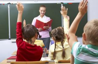 Без оценок, но с соревнованием: парадокс первого класса