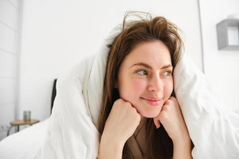 Красота начинается с пробуждения: как утренние ритуалы делают лицо мягче, а день — осмысленнее Красота начинается с пробуждения: как утренние ритуалы делают лицо мягче, а день — осмысленнее