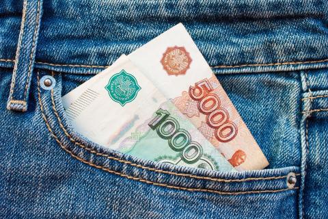 Средняя зарплата в России выросла до 99,4 тысячи рублей
