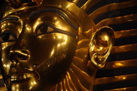 В сосуде с надписями Ксеркса обнаружен опиум — Йельский университет