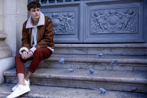 Я научился заправлять рубашку по-новому — и теперь любой комплект выглядит как из журнала