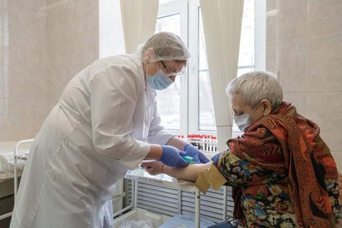 В Анадырь доставлено 800 доз вакцины против коронавирусной инфекции 