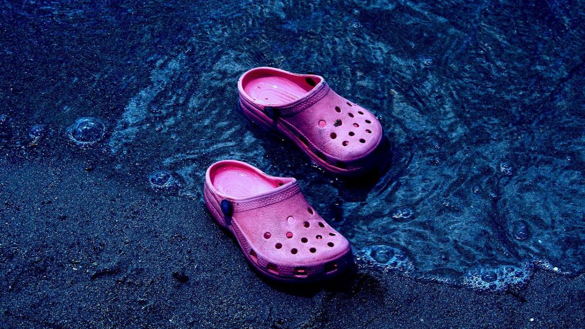 Pink Water Crocs Pink Water Crocs